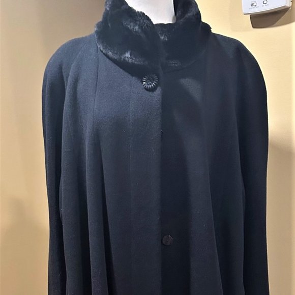 Bloomingdale's Jackets & Blazers - Bloomingdale's Dressy Black 100% Wool Coat SZ 22 Buttons FLAWED